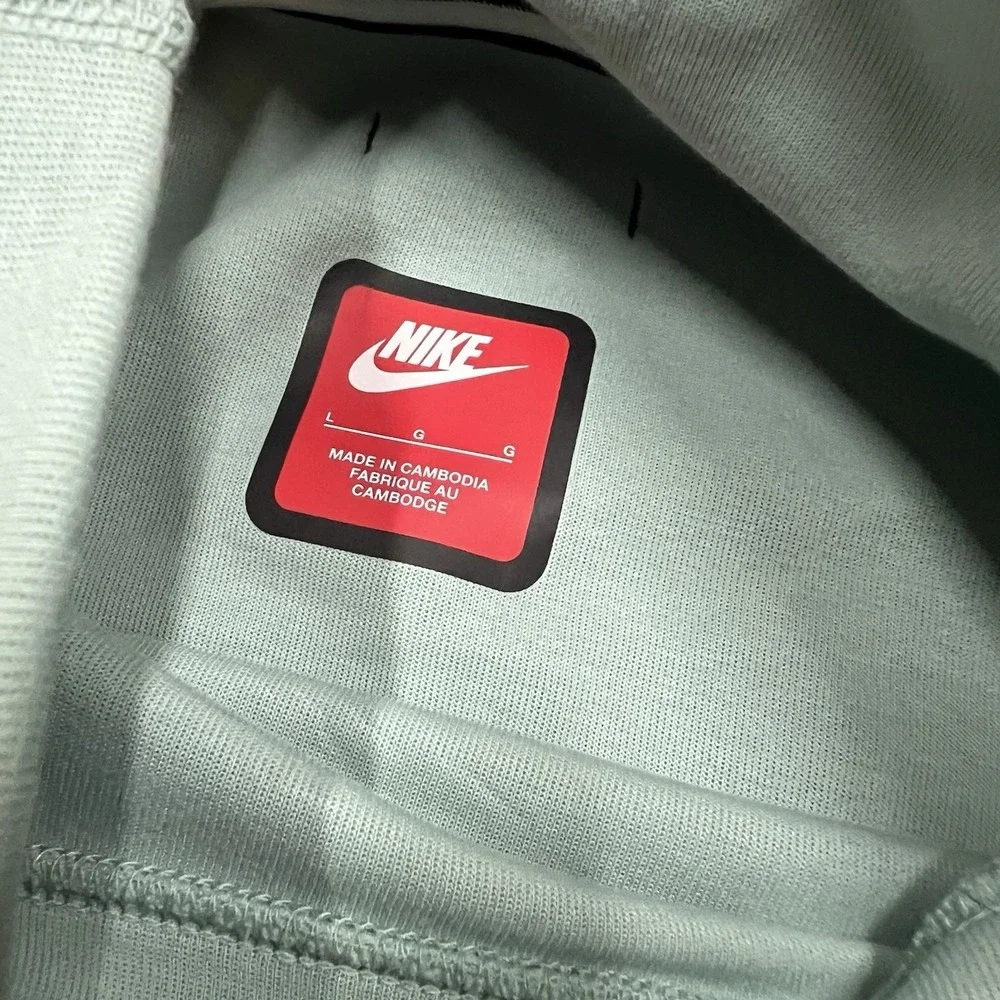 Nike‎ Sportswear Tech Mens Large Turtleneck Sweatshirt Shirt Long Sleeve FB8169